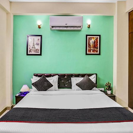 Townhouse Rumaisa Indirapuram Bagian luar foto