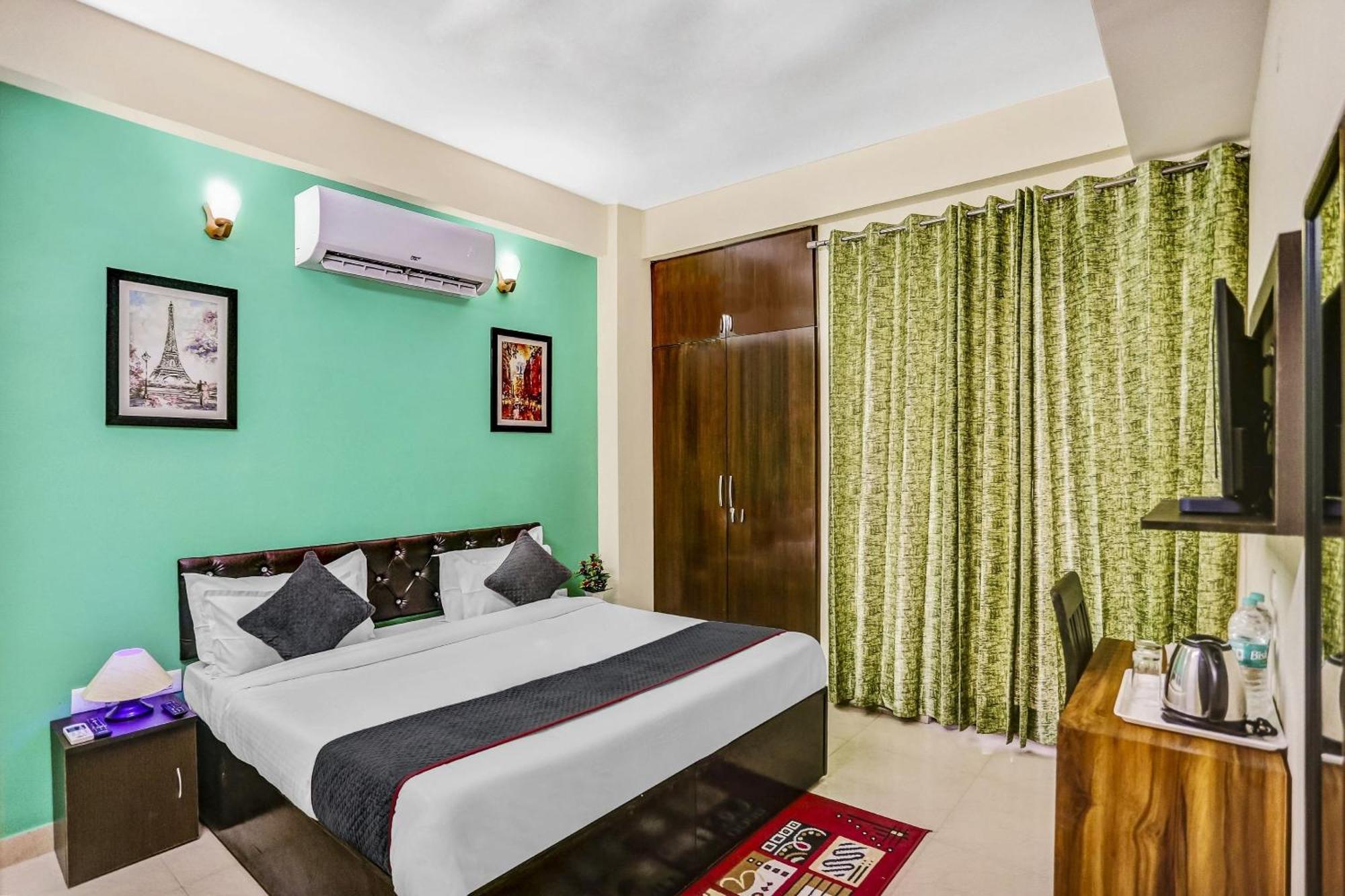 Townhouse Rumaisa Indirapuram Bagian luar foto